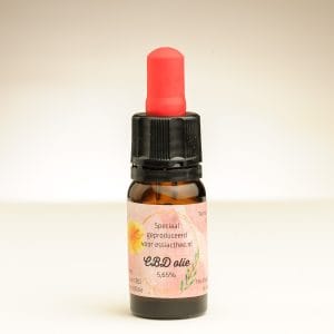Biologische CBD Olie van Superieure Kwaliteit - Een 10 ml flesje met hoogwaardige CBD olie, afkomstig van vezelhennep met een verwaarloosbare hoeveelheid THC. Ideaal voor het ondersteunen van ontspanning en algemeen welzijn.